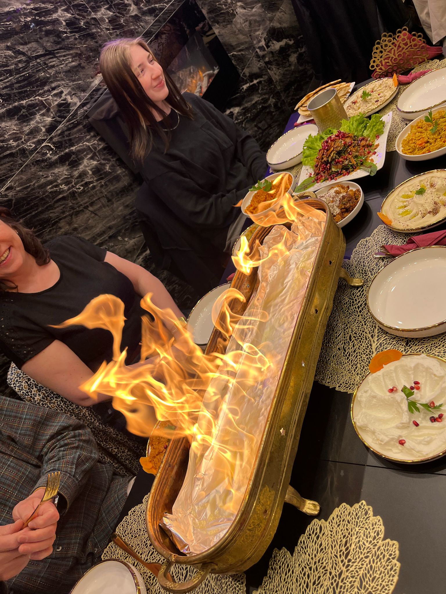 Sur la table